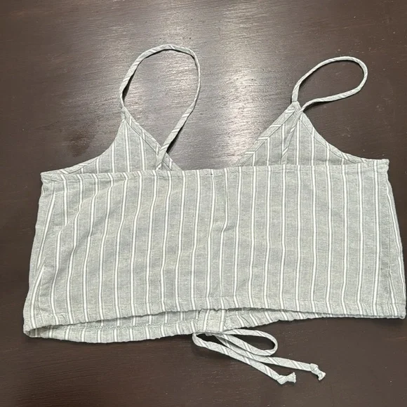 Striped Crop Top - Picture 2 of 2